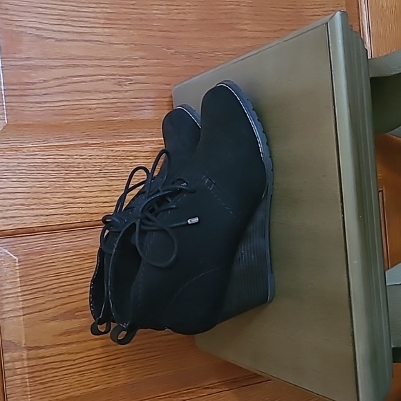 Authentic American Heritage So, 8 med, black wedge booties - Picture 3 of 8